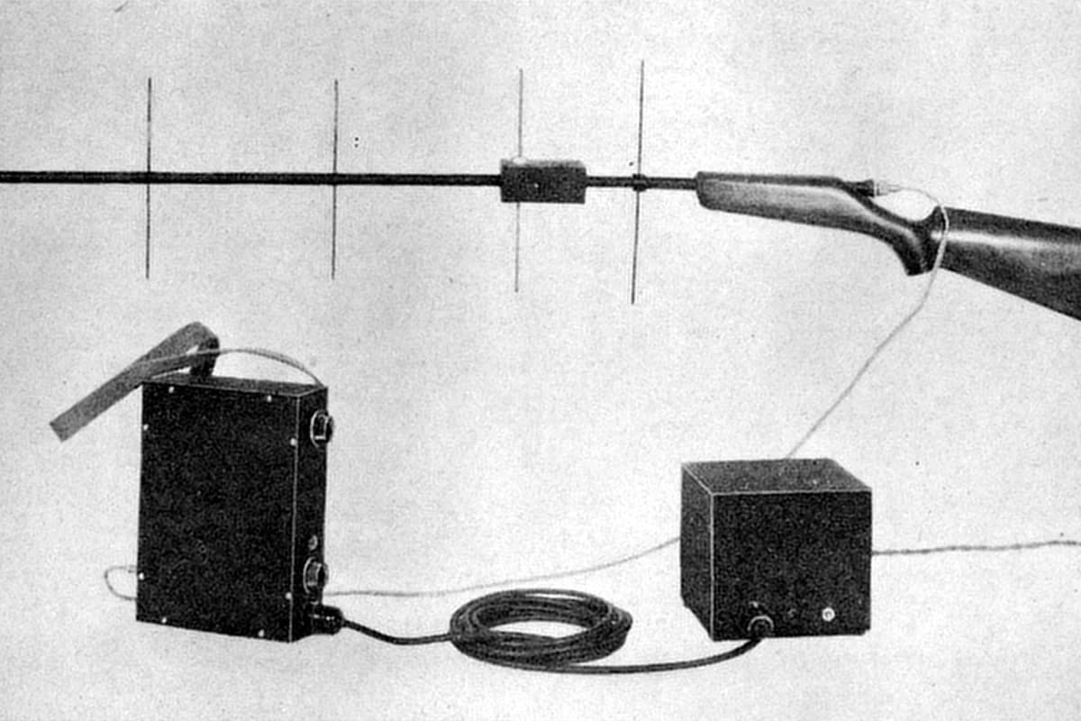 U.S. Navy Model XAE identification friend-or-foe equipment from around 1937
