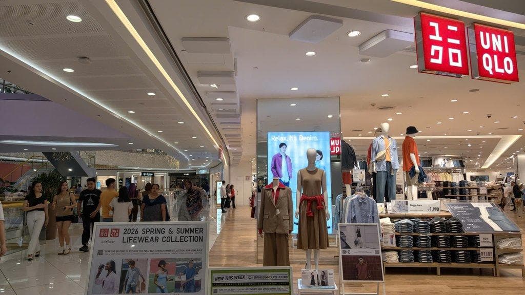 Uniqlo's Invisible Revolution: Decoding Ceiling-Mounted RFID Antenna Technology