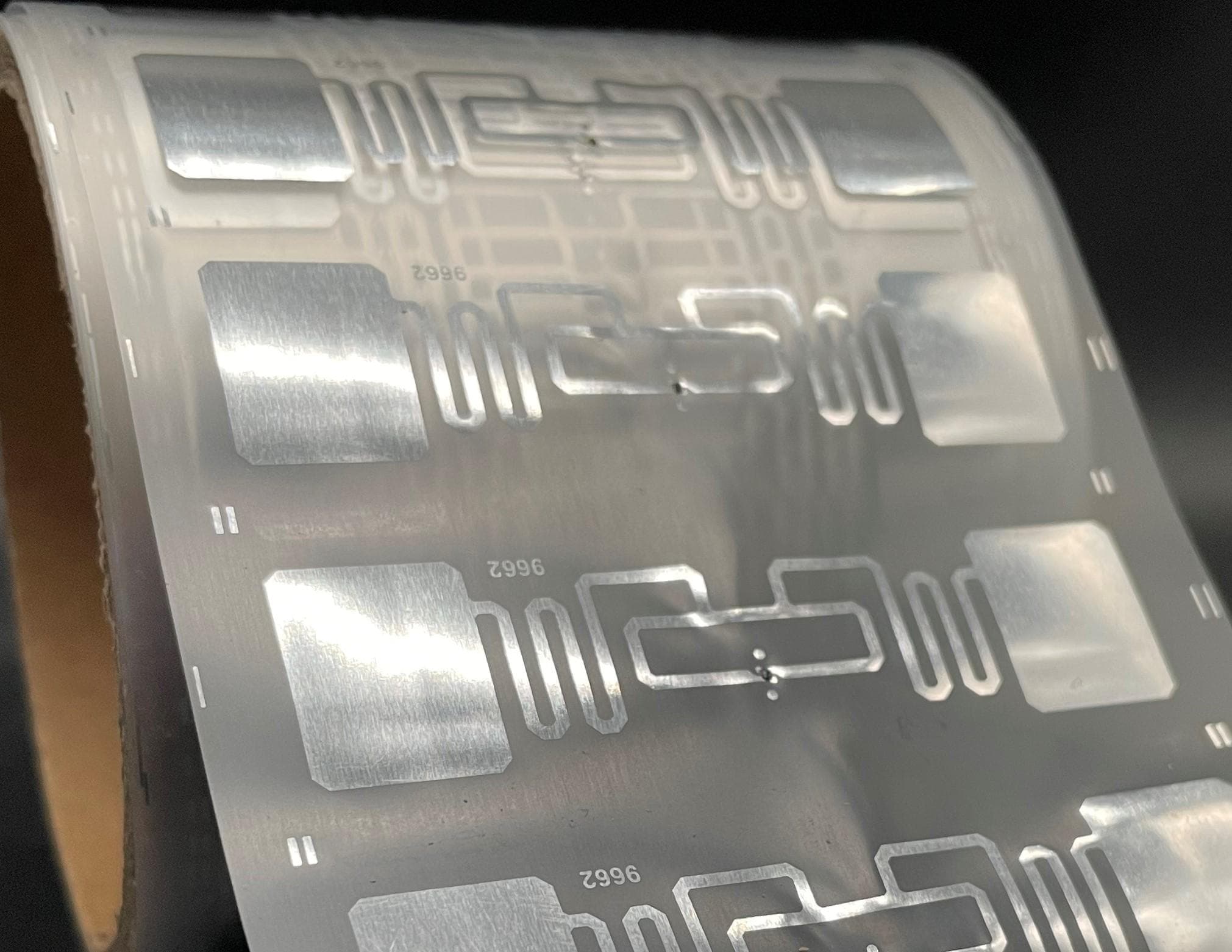 Smartrac vs. Nextwaves Industries:高性能 UHF RFID Inlays,价格更亲民。