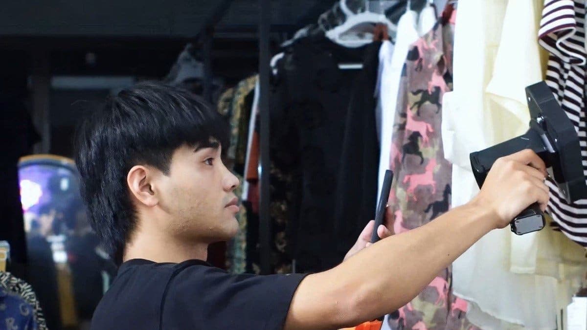 RFID in Fashion: Uses, Where to Put the Tag, Costs and Rollout